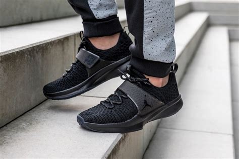 Buy Jordan Trainer 2 Flyknit 'Triple Black' 